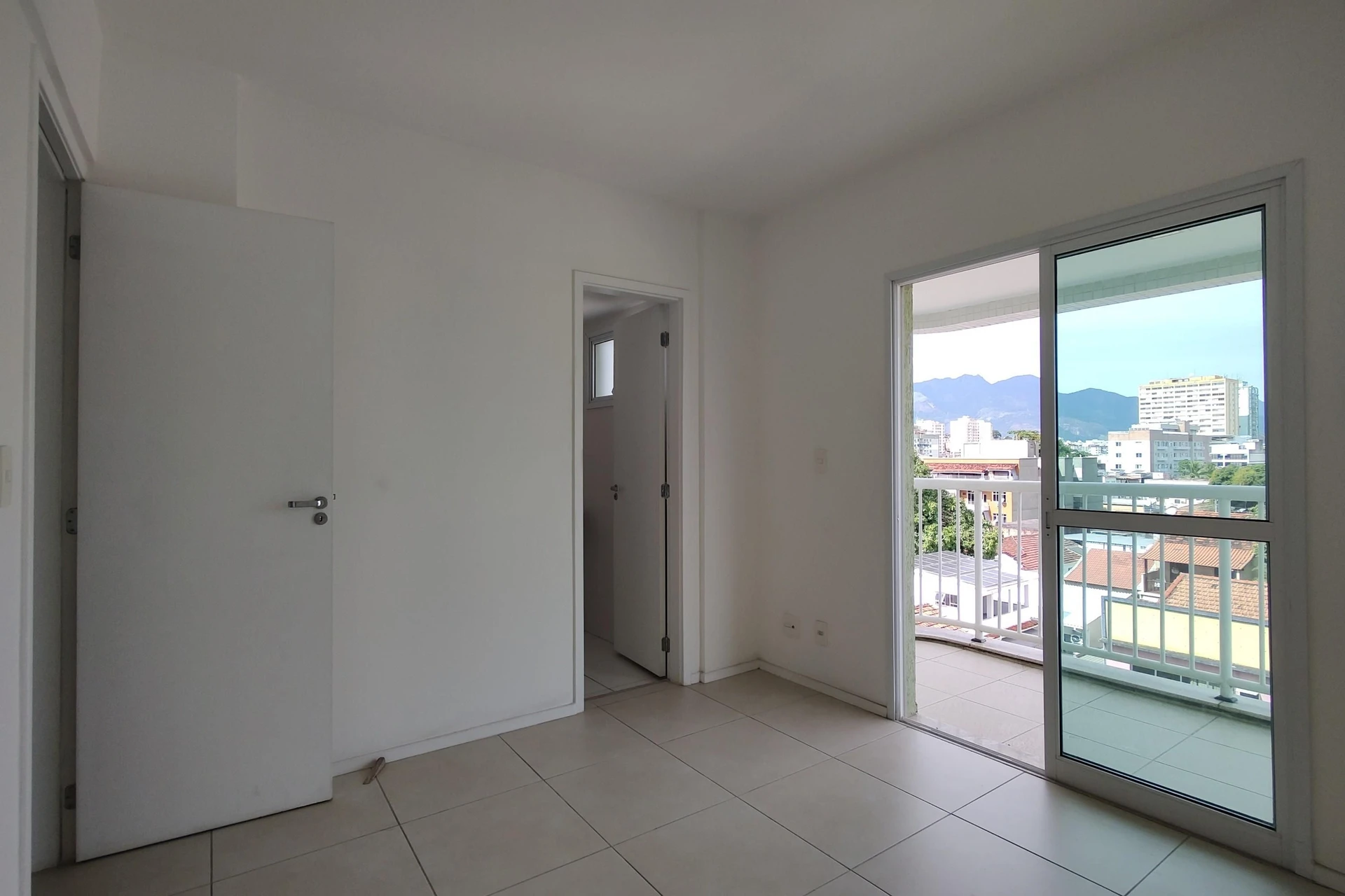 Apartamento com 2 quartos e varanda — photo 44
