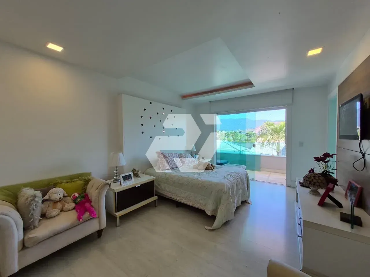 Casa mobiliada com 6 suítes e 8 banheiros — photo 22