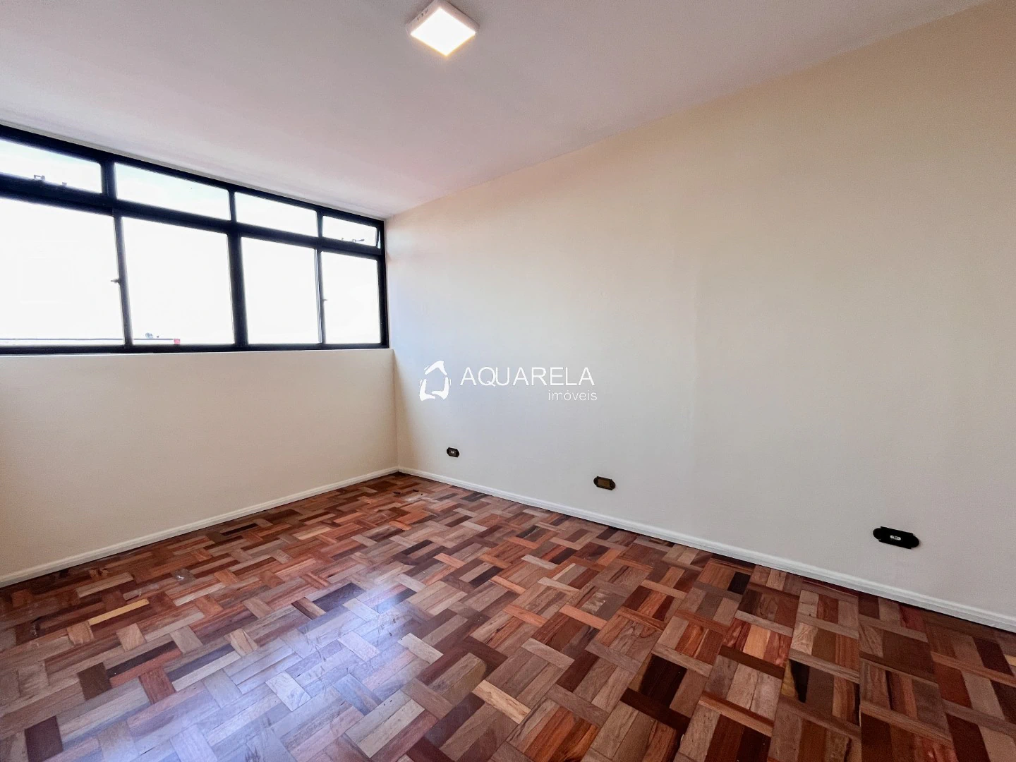 Apartment, 70 m², with wood or laminate floors — photo 10