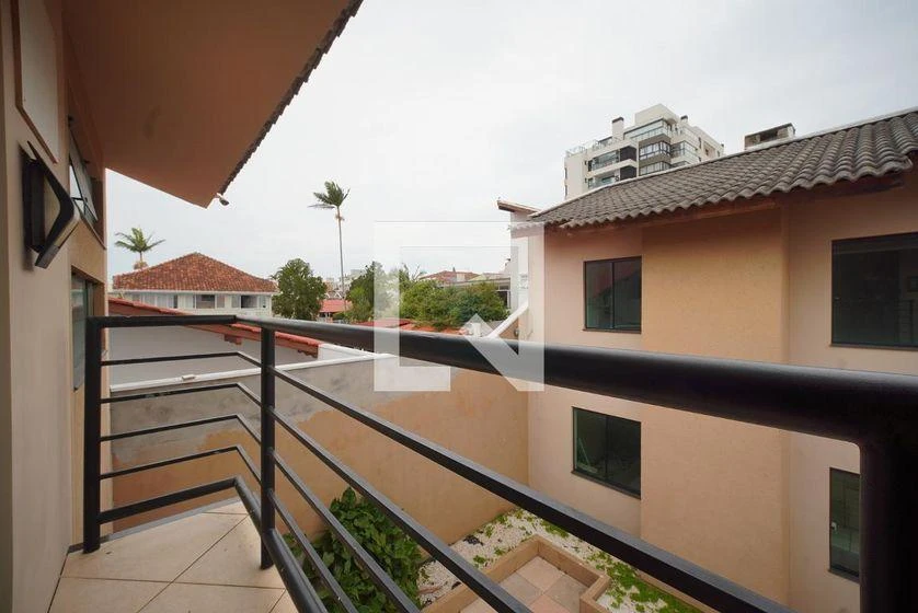 3 quartos e vista para a água: casa de 407 m² — photo 9