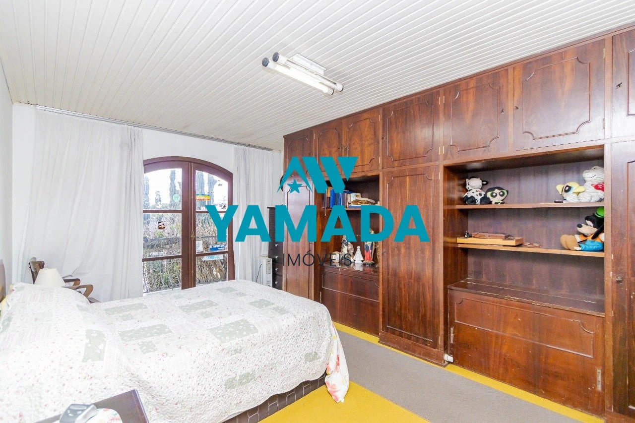 350 m² house with a garden and a grill on the balcony — photo 25