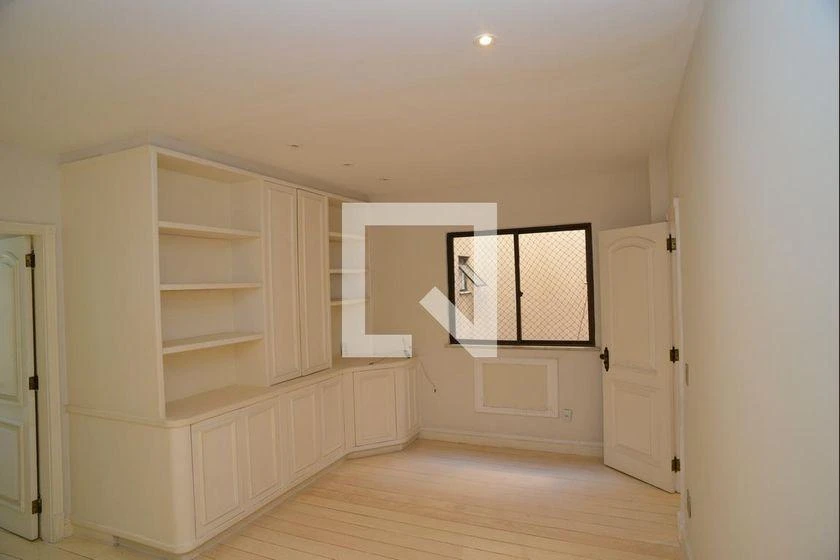 Apartamento para aluguel com 3 quartos e varanda de vidro — photo 38