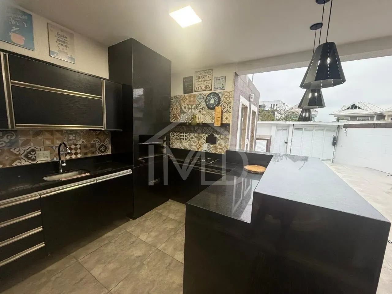 Unfurnished house with 4 bedrooms and 5 baths — photo 22