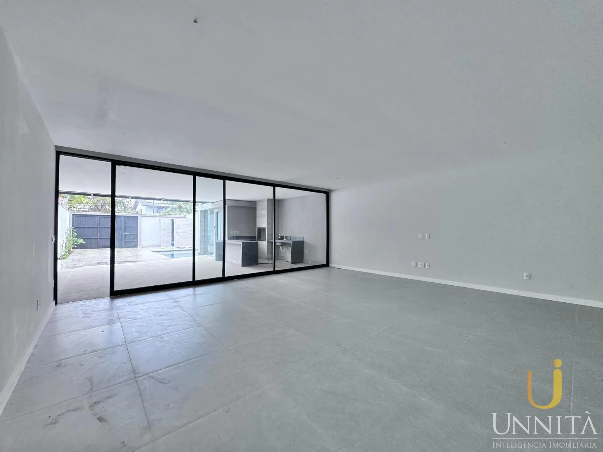 House, 510 m², with a grill on the balcony — photo 5