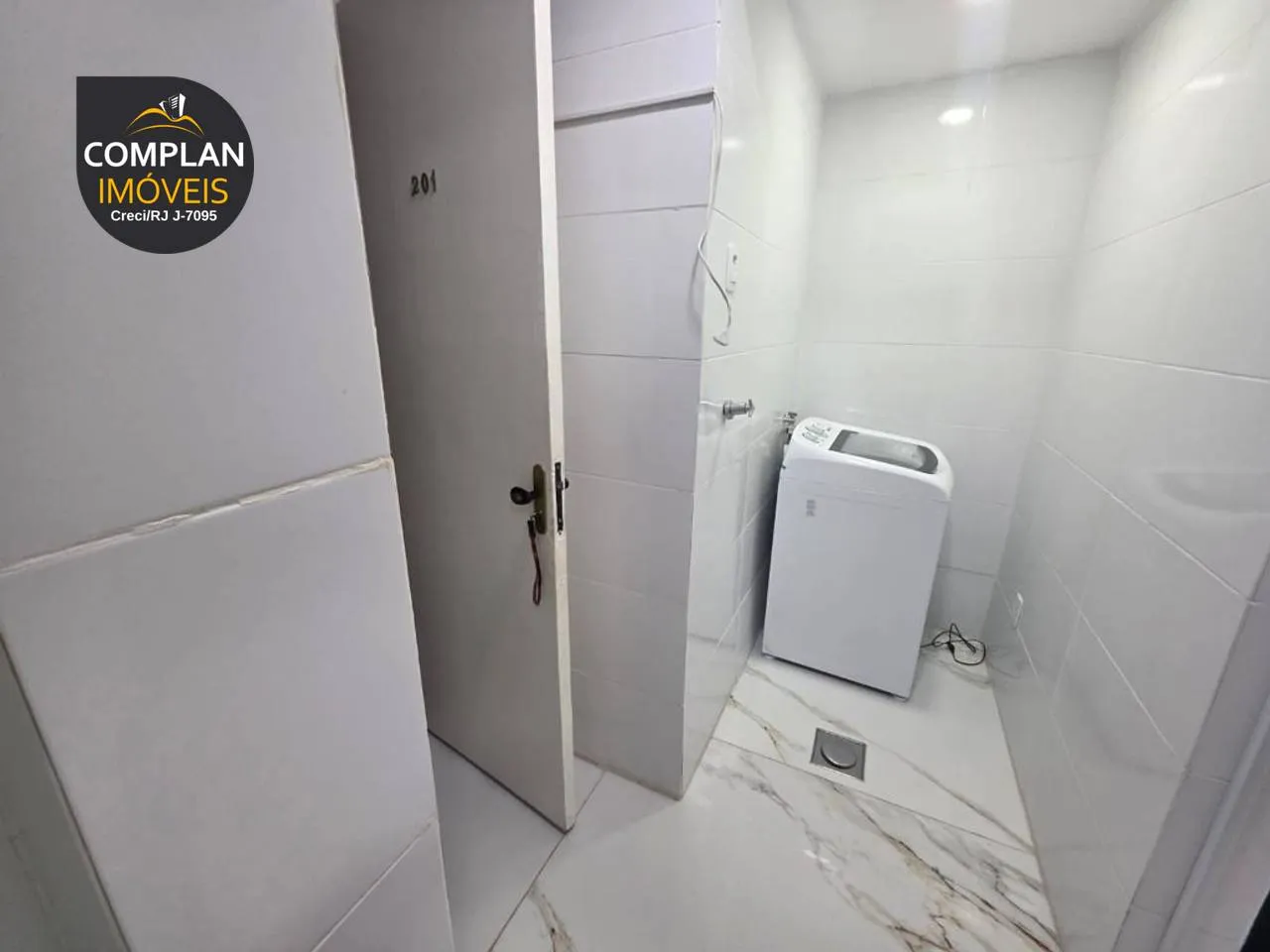 2-bedroom apartment with a washing machine in Rio de Janeiro — photo 17
