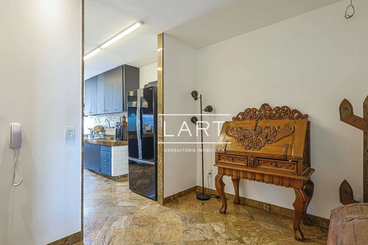 Furnished 4-bedroom apartment with 5 bathrooms — photo 2