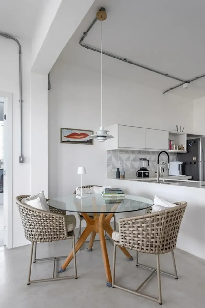 Furnished apartment with 2 bedrooms and enclosed balcony — photo 13