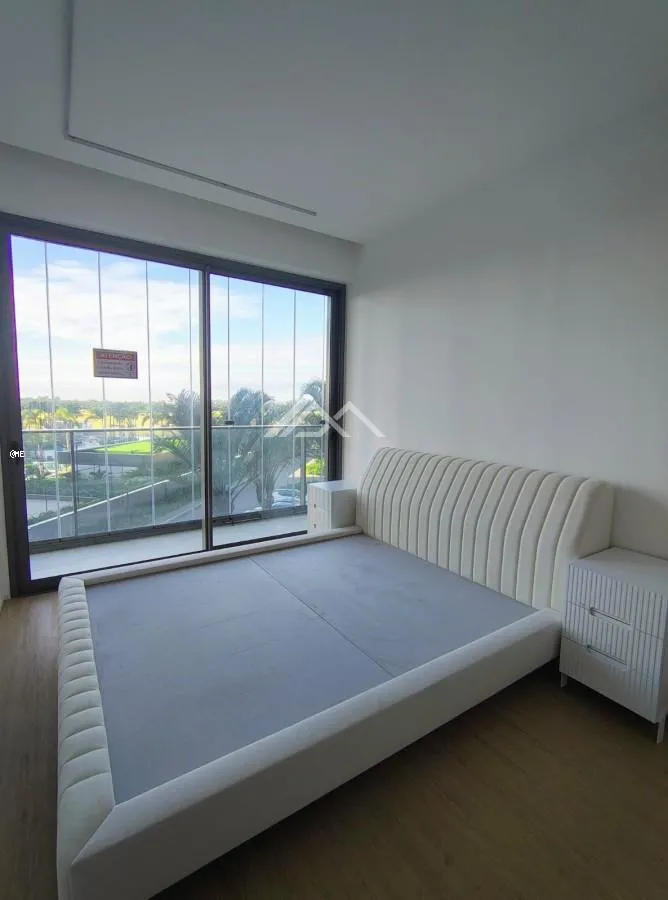 4-bedroom unfurnished apartment with glassed balcony — photo 26
