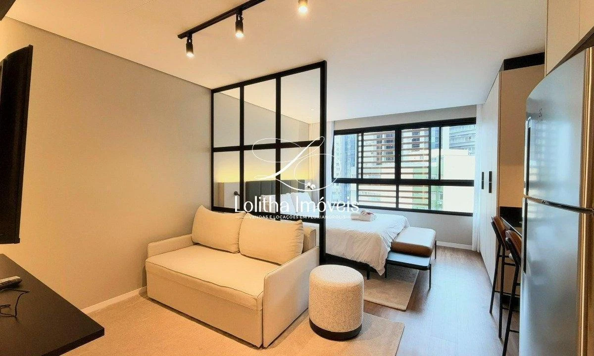 One-bedroom apartment in a building with a coworking space — photo 20