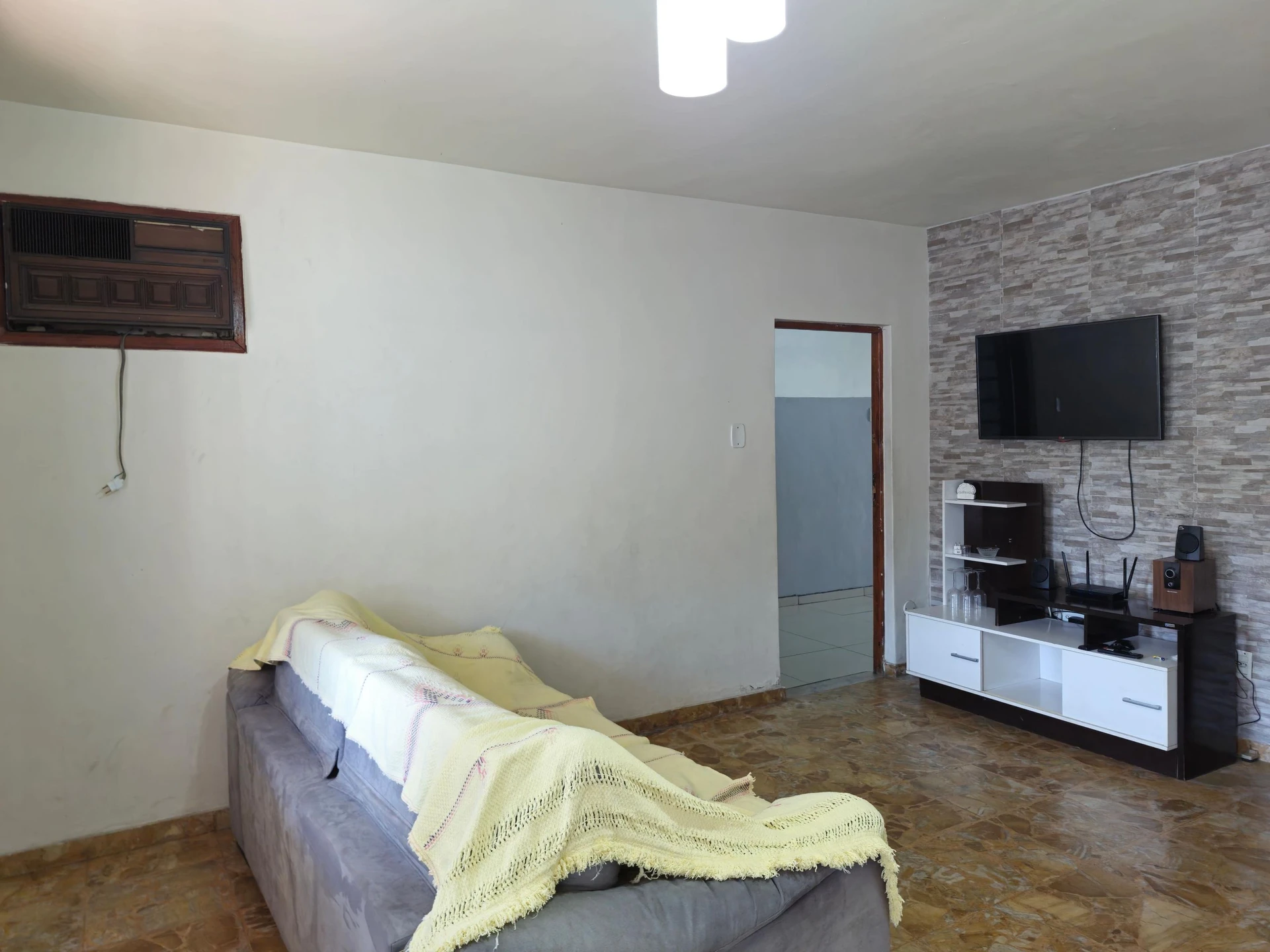 Furnished house with 3 bedrooms, balcony and private garden — photo 18