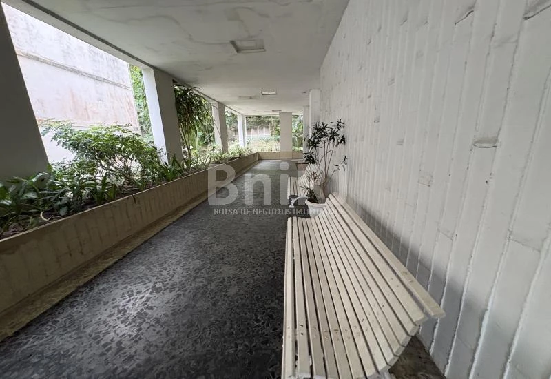 Furnished apartment, 121 m², with a glass-enclosed balcony — photo 23