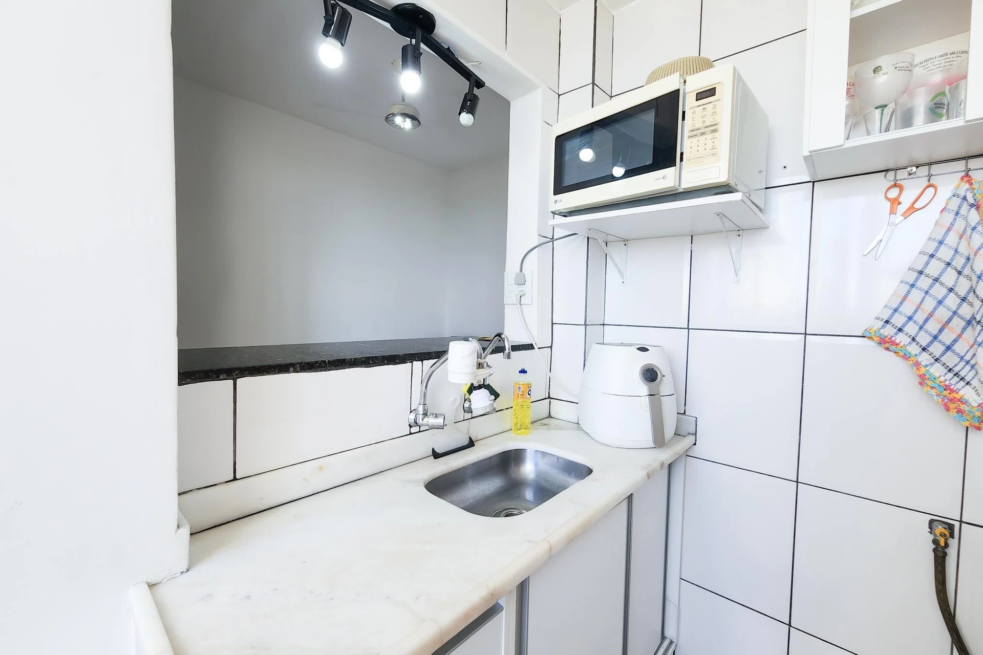 Furnished apartment with 2 bedrooms and 1 bathroom — photo 15