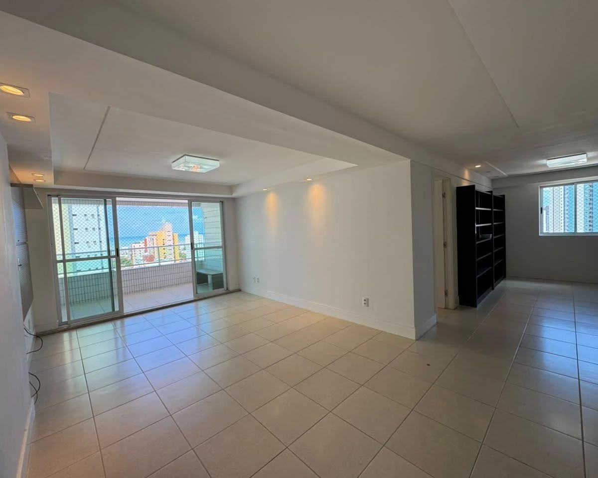 142 m² apartment with a water view and a home office — photo 5