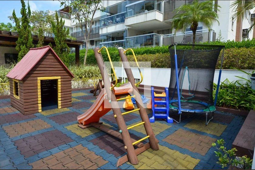 3-bedroom apartment in a building with a gym — photo 4
