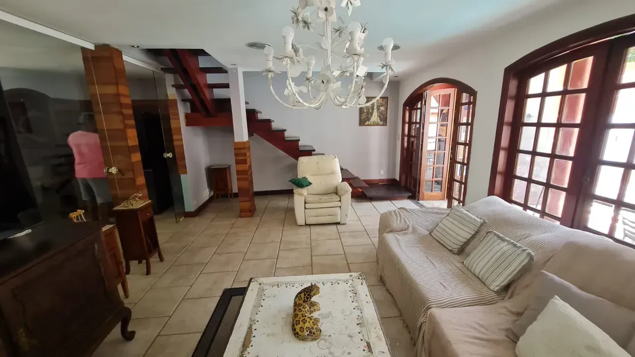 Furnished house 450 m² with 4 bedrooms and 4 bathrooms — photo 16