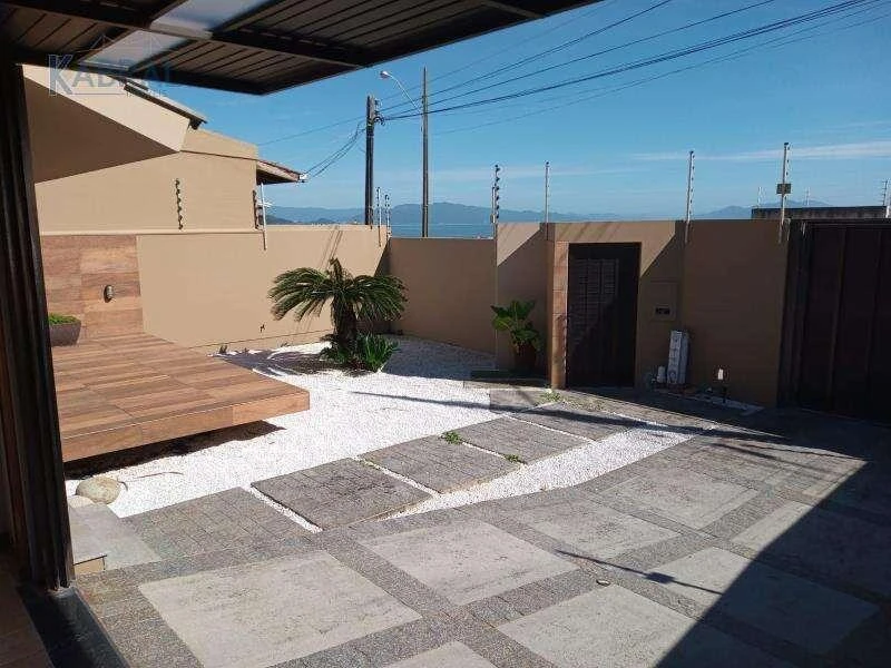 Casa de 3 quartos com varanda envidraçada, Balneário — photo 38