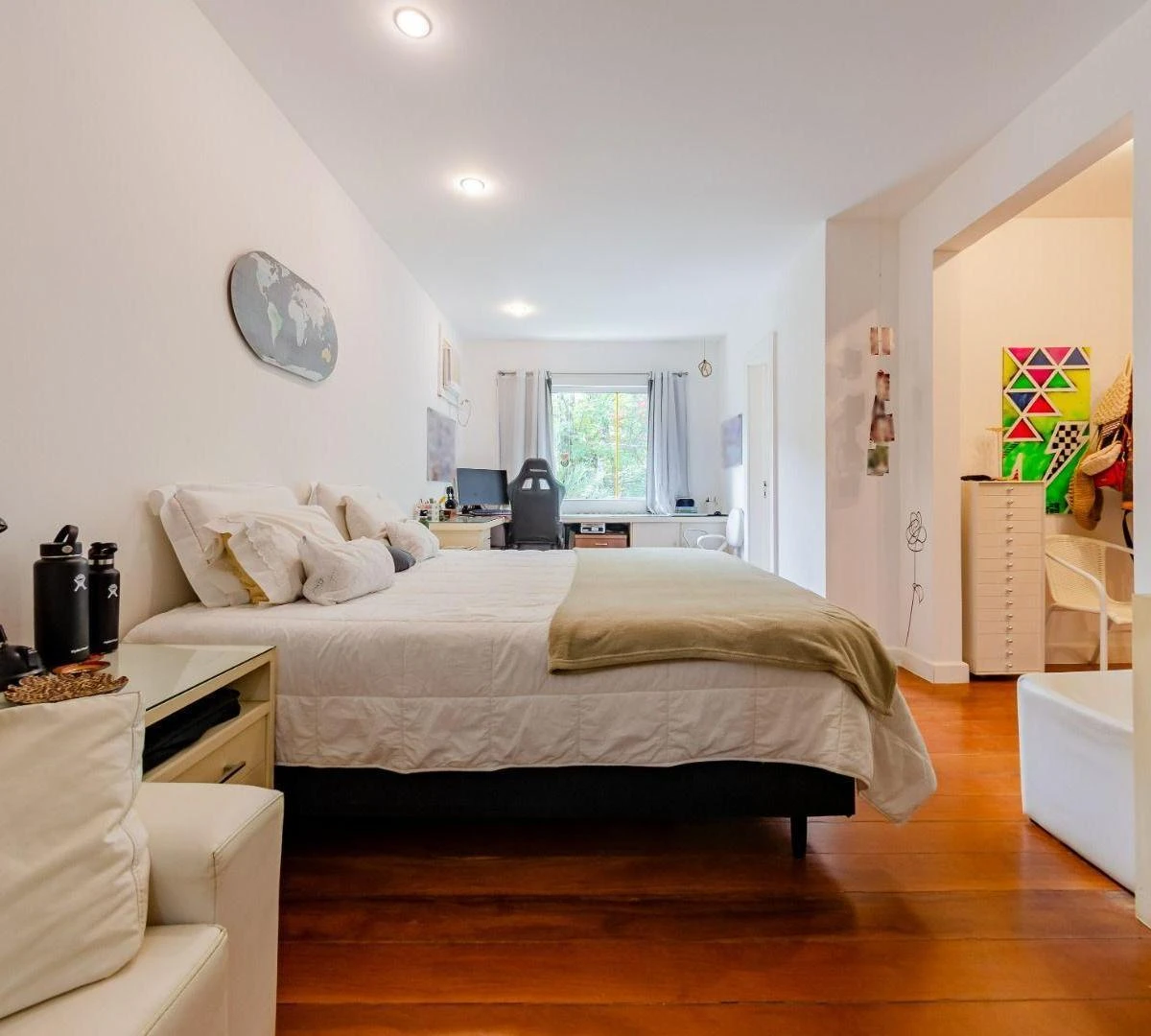 Furnished house with 6 bedrooms and 690 m² — photo 4