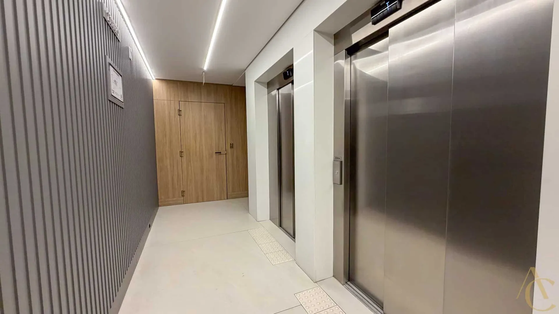 Studio mobiliado com cozinha americana e 1 vaga coberta — photo 38