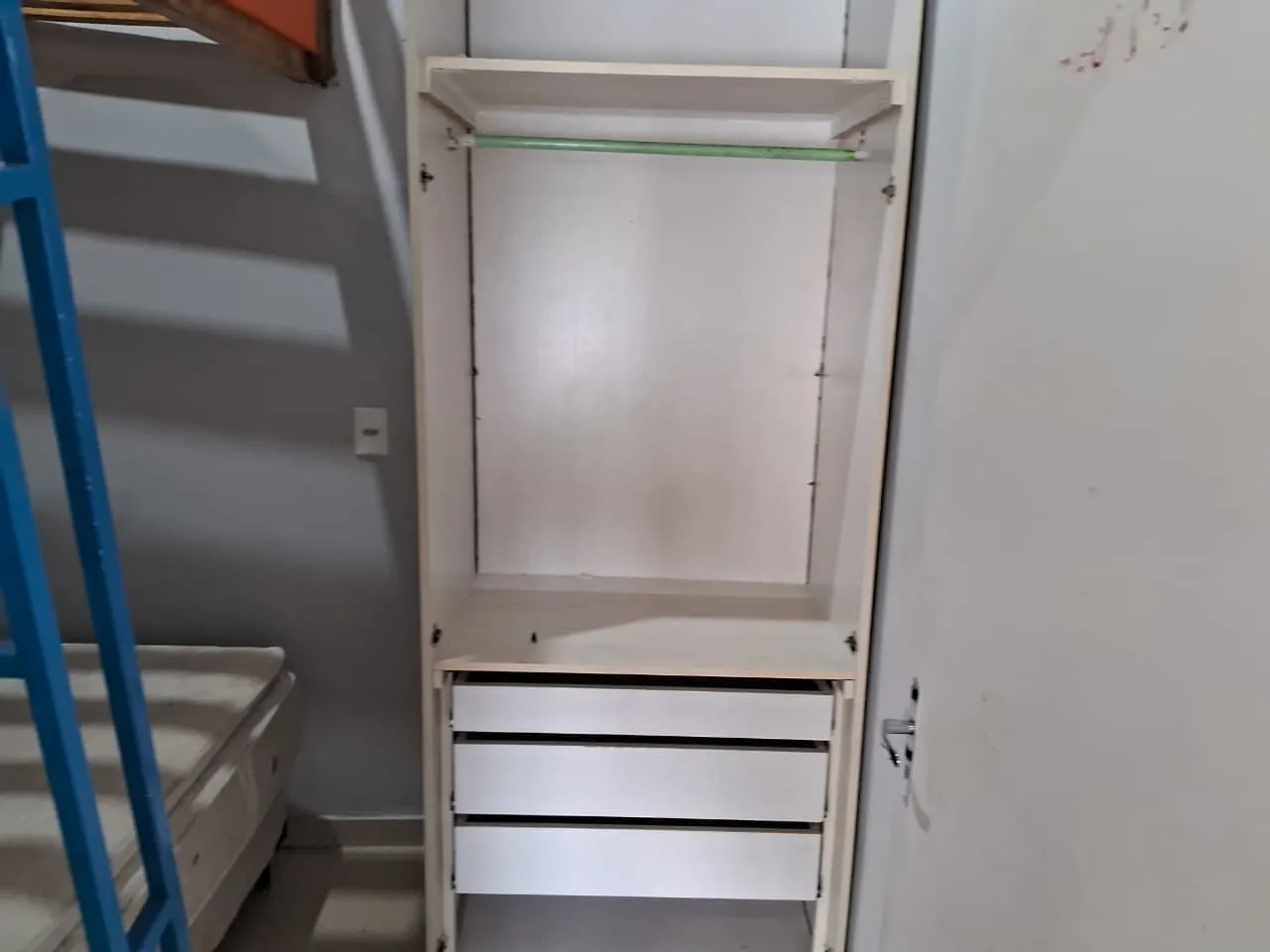 One-bedroom house with a washing machine — photo 14