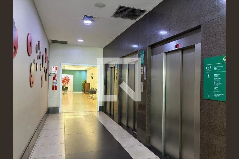 Студия 37 м² с балконом и компактной кухней — photo 32