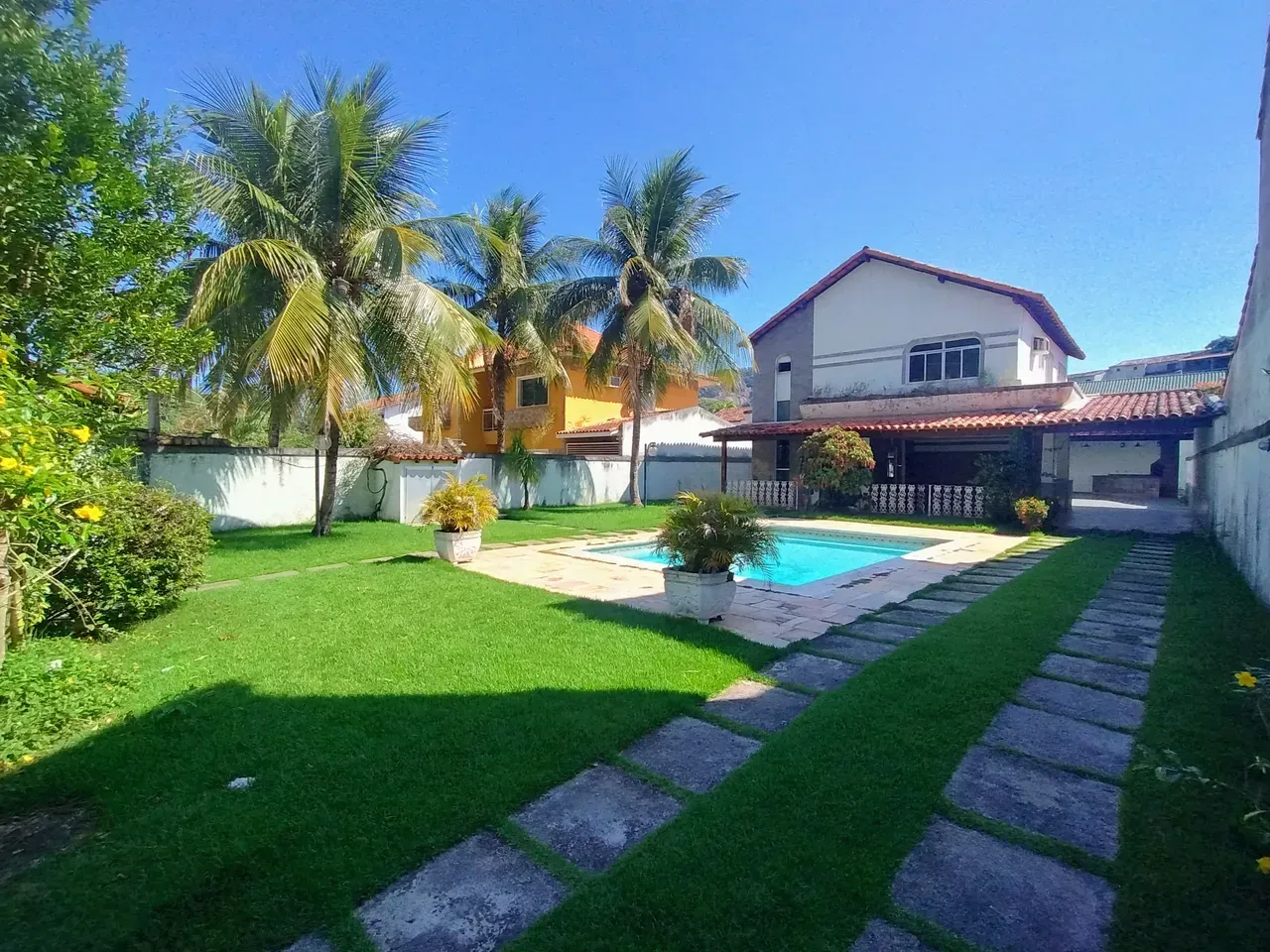 Casa com 4 quartos, 5 banheiros e 4 vagas — photo 10