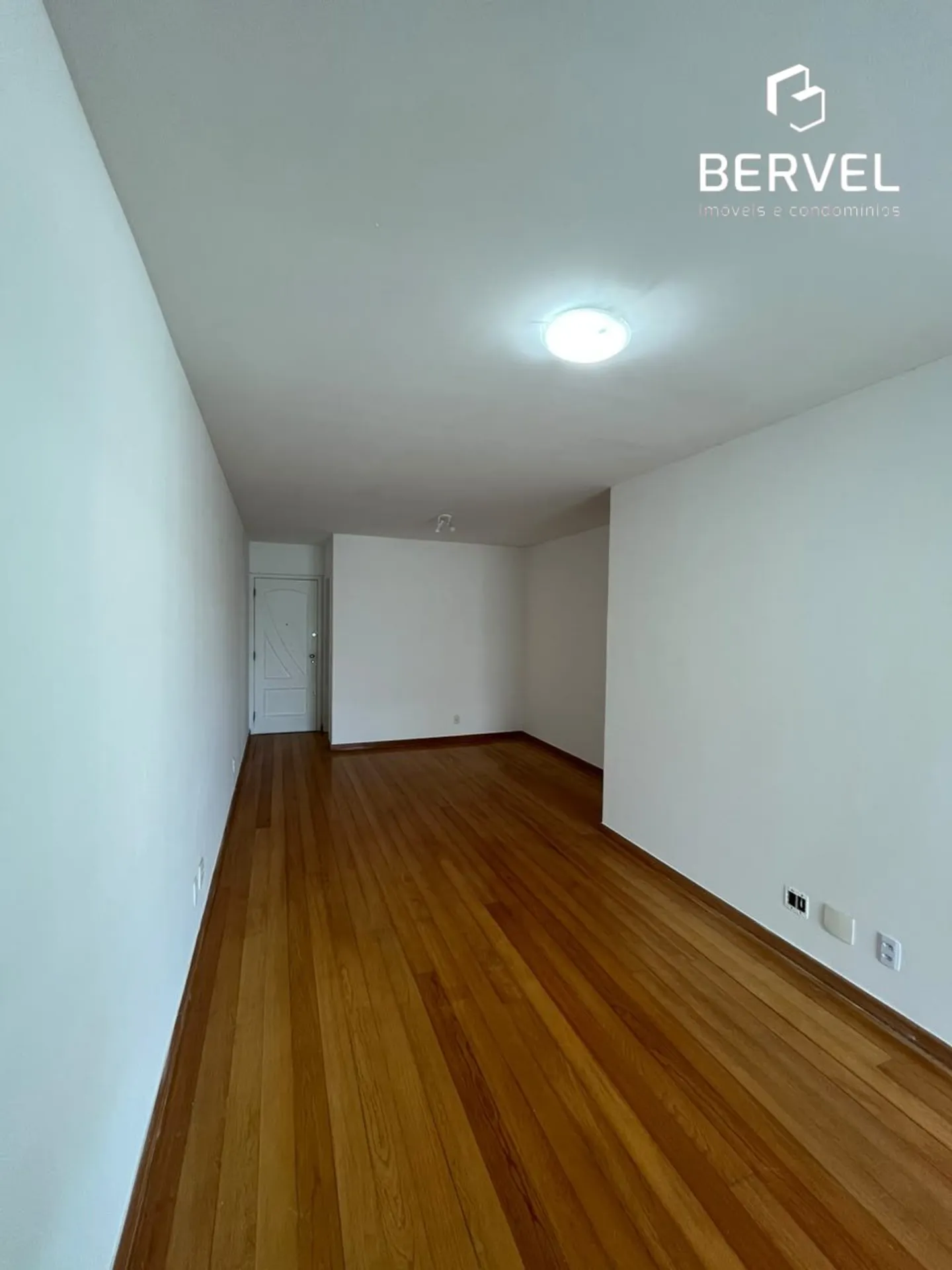 3-bedroom apartment with a glass-enclosed balcony