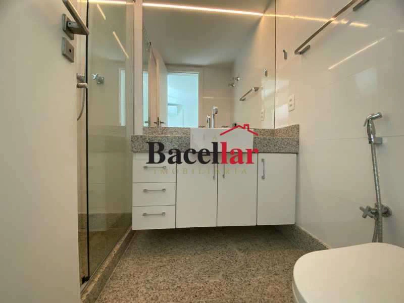 Apartamento con 4 suites y 229 m² con cocina cerrada — photo 18
