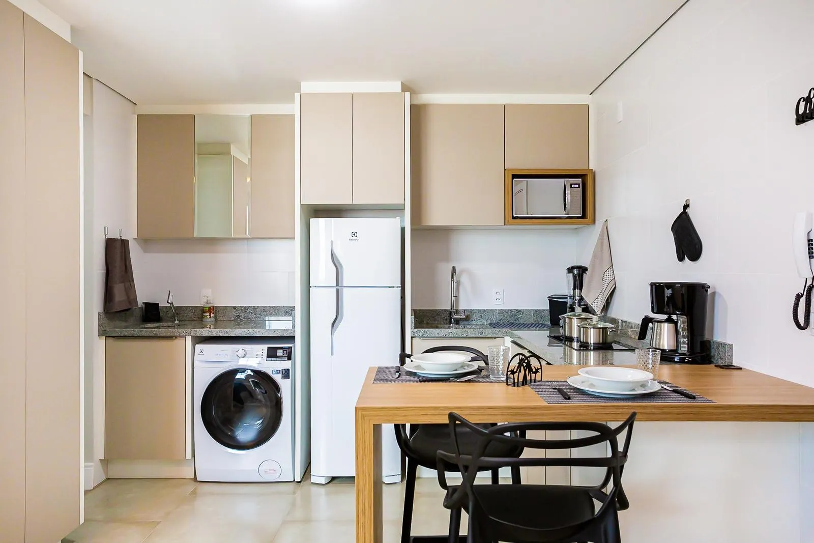 Furnished studio 22 m² with an en-suite bathroom — photo 21