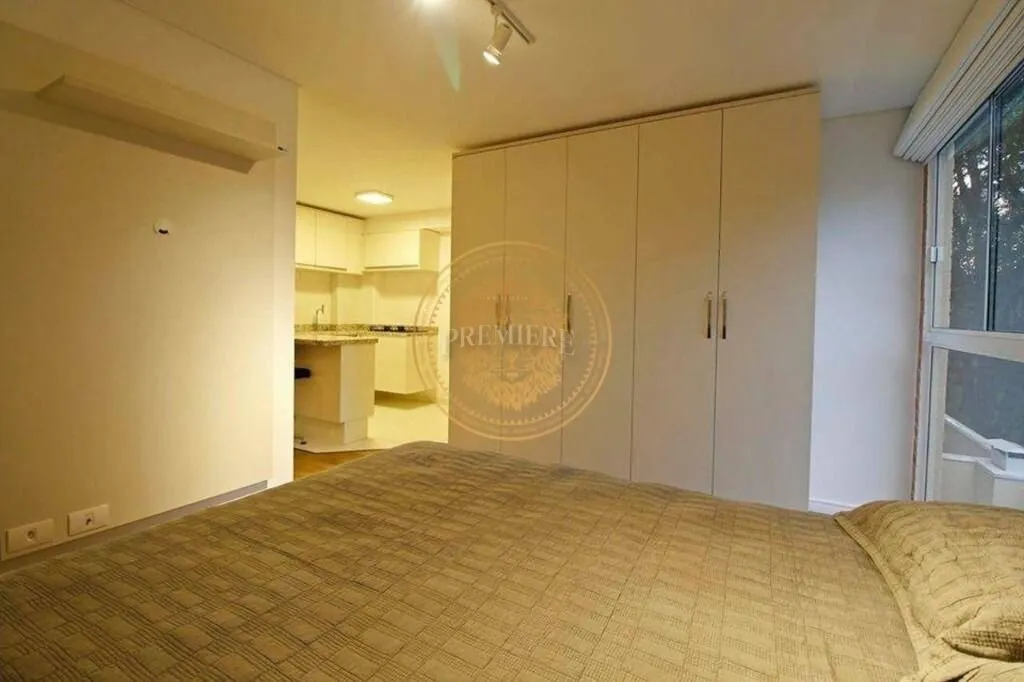 81 m² unfurnished studio with open-plan kitchen — photo 6