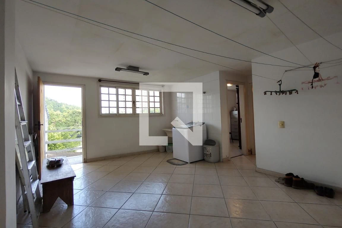 Casa mobiliada com 3 quartos, varanda e 3 banheiros — photo 66