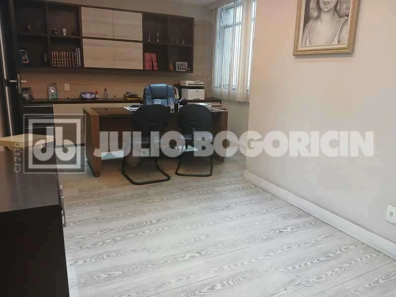 House with 5 bedrooms, 1 suite, 360 m² and 4 parking — photo 9