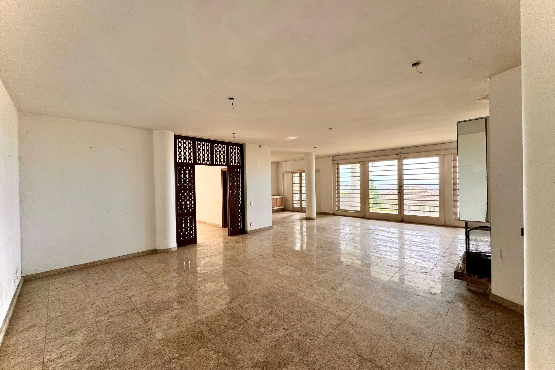 Casa, 888 m², com banheira — photo 4