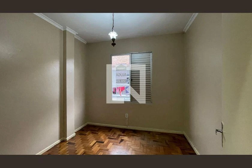 Wood or laminate floors in a 3-bedroom apartment, 70 m² — photo 9