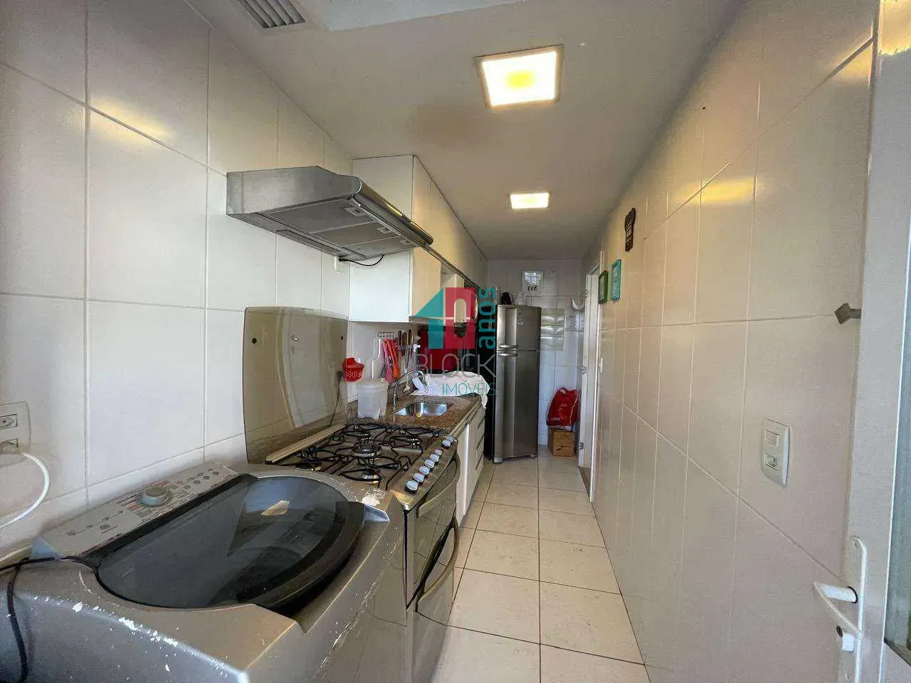 Furnished apartment, 91 m², with a glass-enclosed balcony — photo 23