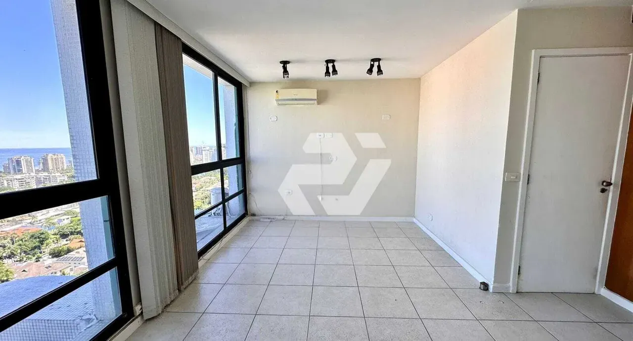 Apartment with 3 bedrooms, 5 bathrooms and balcony — photo 6