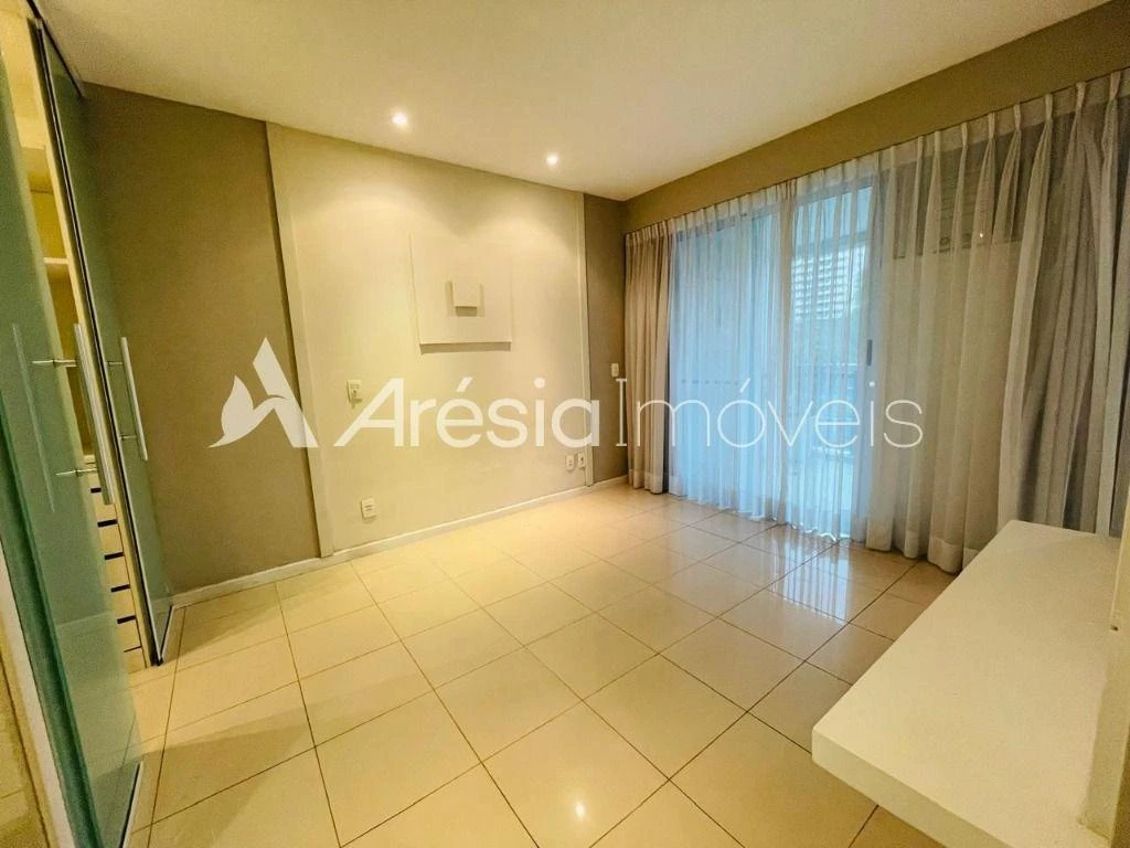 2-bedroom apartment in a building with a pool — photo 6