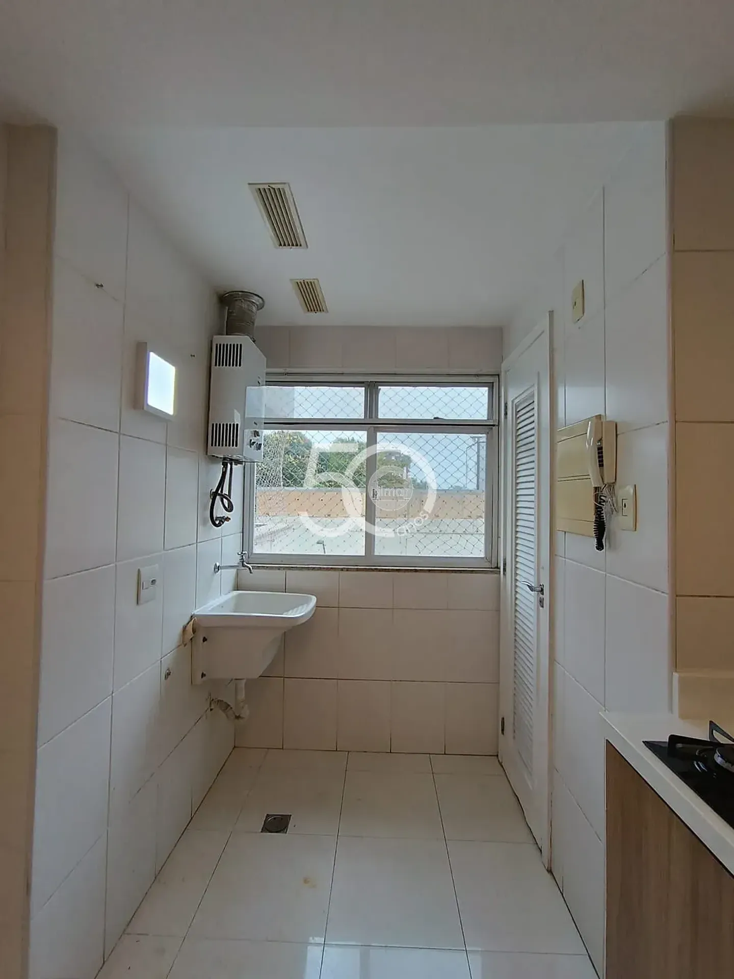 69 m² apartment with 2 bedrooms, balcony and 1 en-suite — photo 25