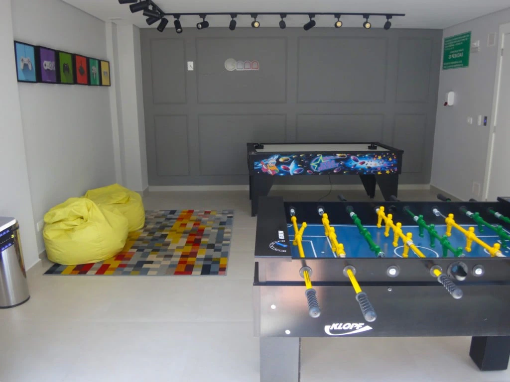 Apartment, 48 m², with a glass-enclosed balcony — photo 9