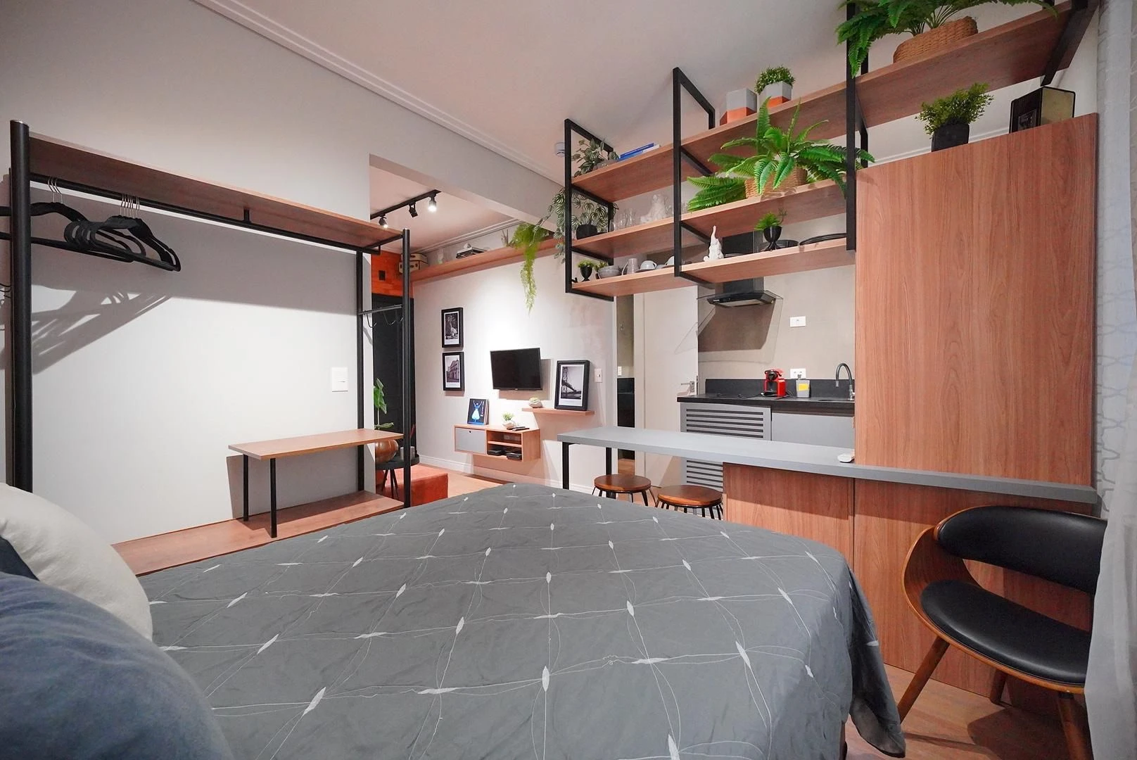 Furnished apartment with open-plan kitchen and 1 bedroom
