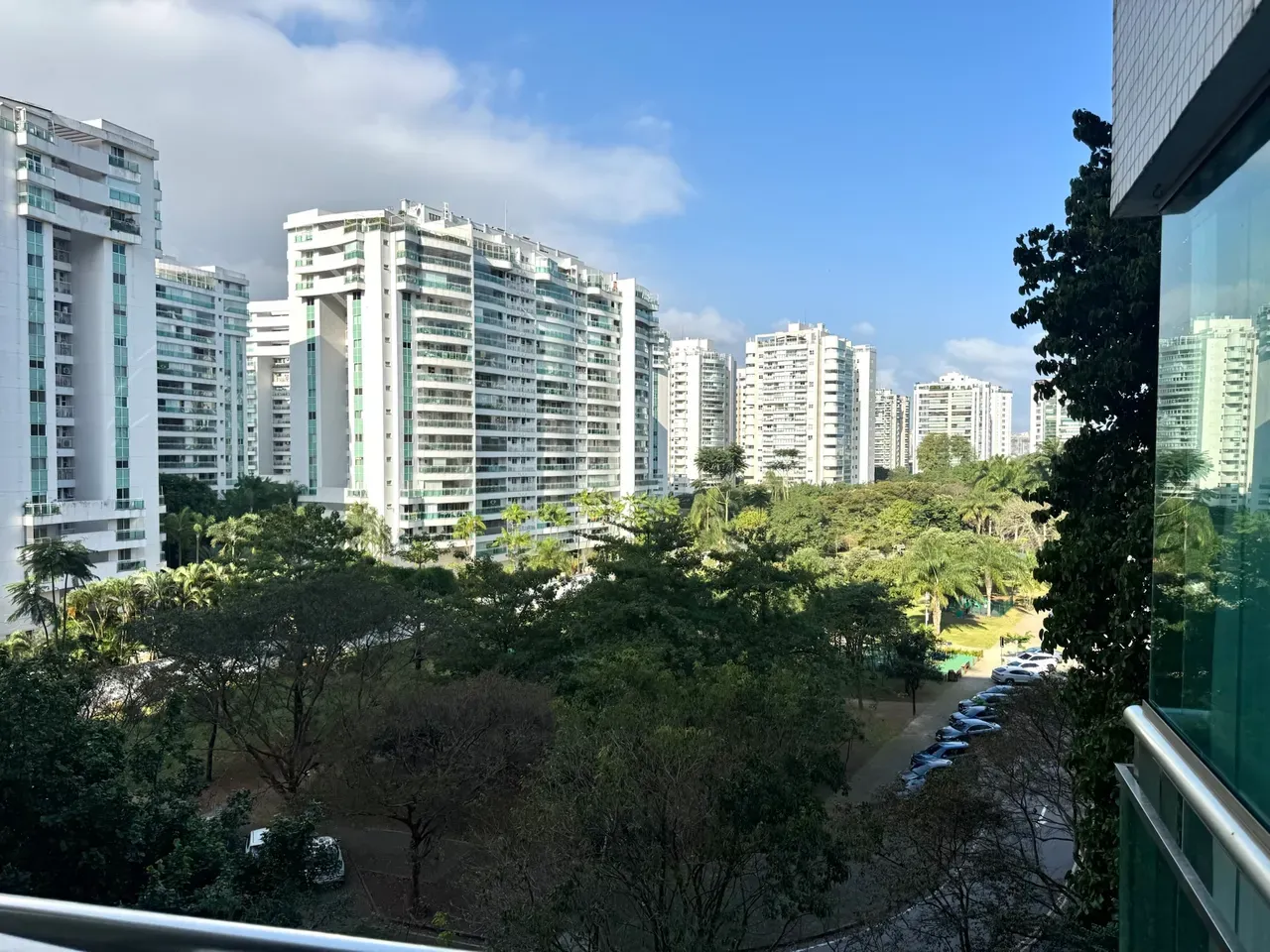 Unfurnished apartment with 4 bedrooms and 5 baths — photo 44