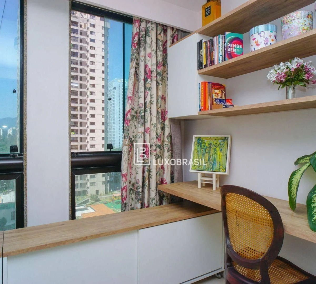 Apartamento mobiliado com varanda envidraçada e 4 quartos — photo 25