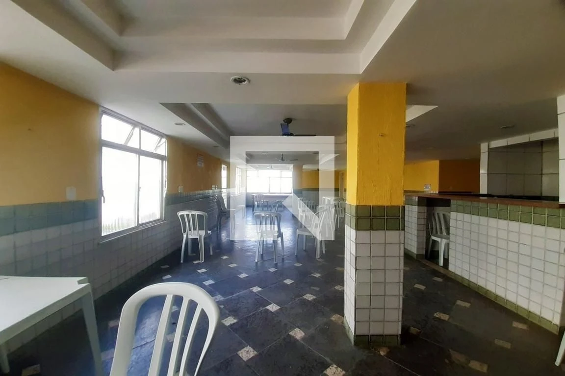 2-bedroom apartment in a building with a gym — photo 33