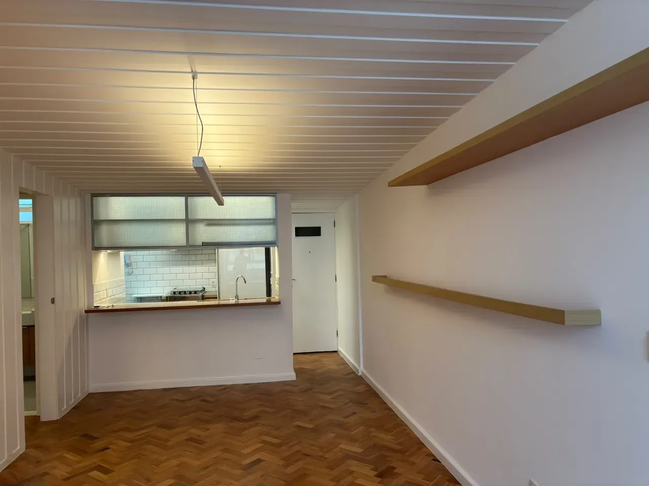 Departamento, 77 m², con ventanales de piso a techo — photo 2