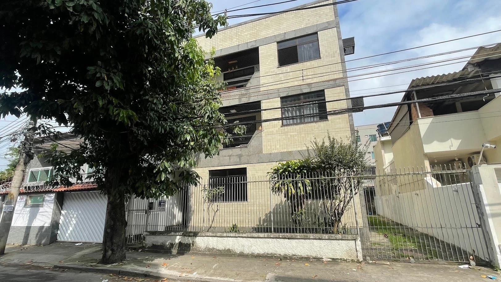 3-bedroom apartment, 1 with its own bathroom, 120 m² — photo 35