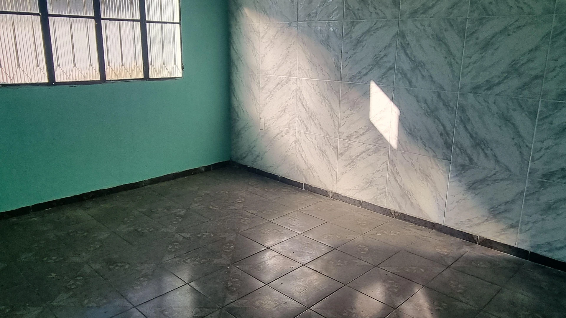 Washing machine in a 5-bedroom house, 200 m² — photo 21