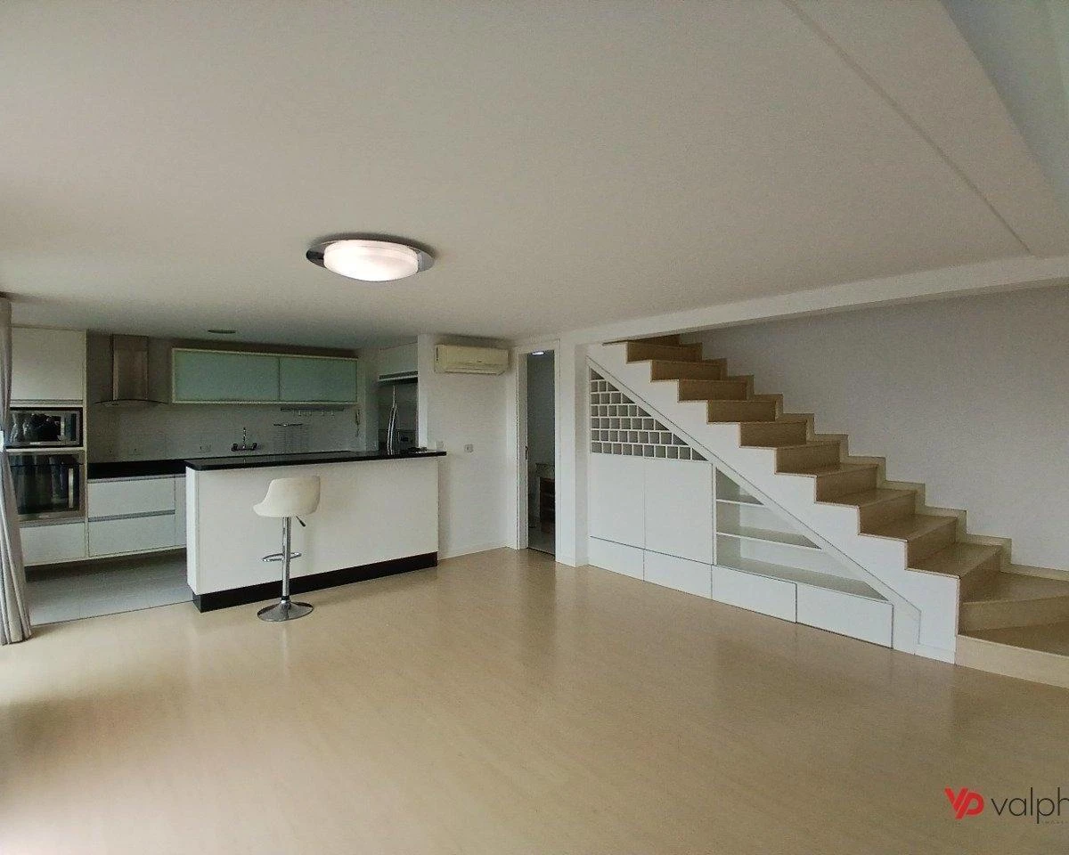 Home office in a 2-bedroom apartment, 105 m² — photo 17