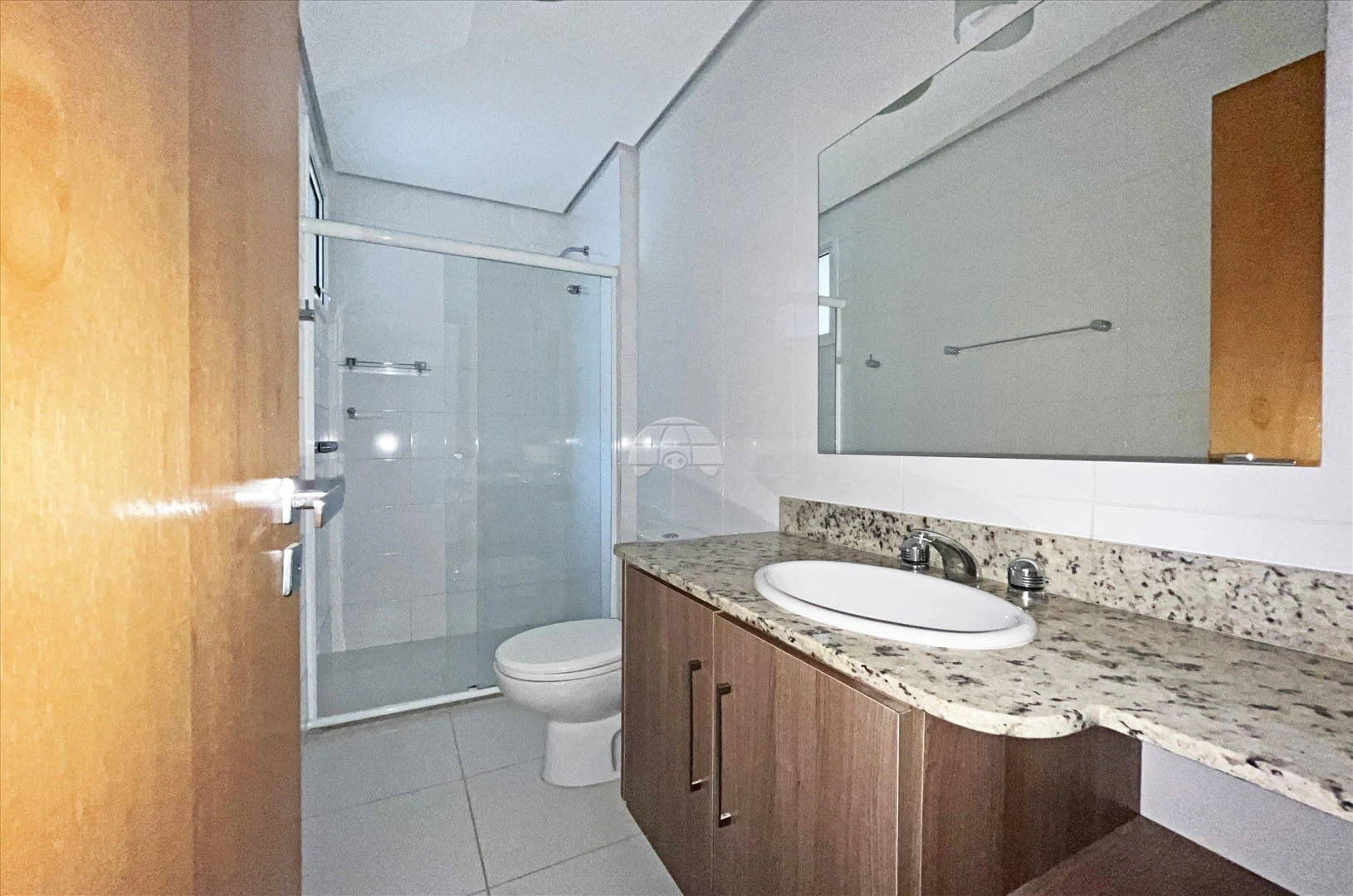 Apartment, 150 m², with wood or laminate floors — photo 13