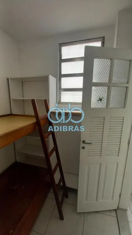 86 m² apartment with a home office and a walk-in closet — photo 23