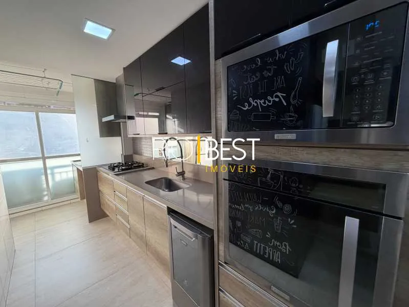 Apartment with 3 bedrooms and 4 bathrooms — photo 26