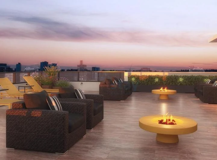 1-bedroom apartment with 24-hour concierge — photo 3